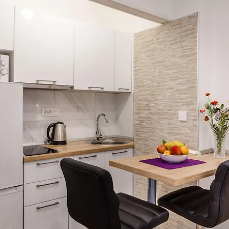 Martha دوبروفينك